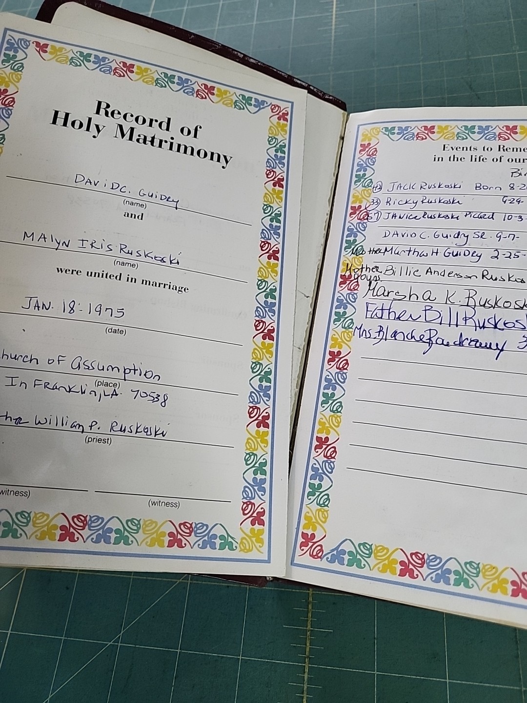 Catholic First Communion Holy Bible – 9053NCBG – Catholic Bible Press -SEE PHOT