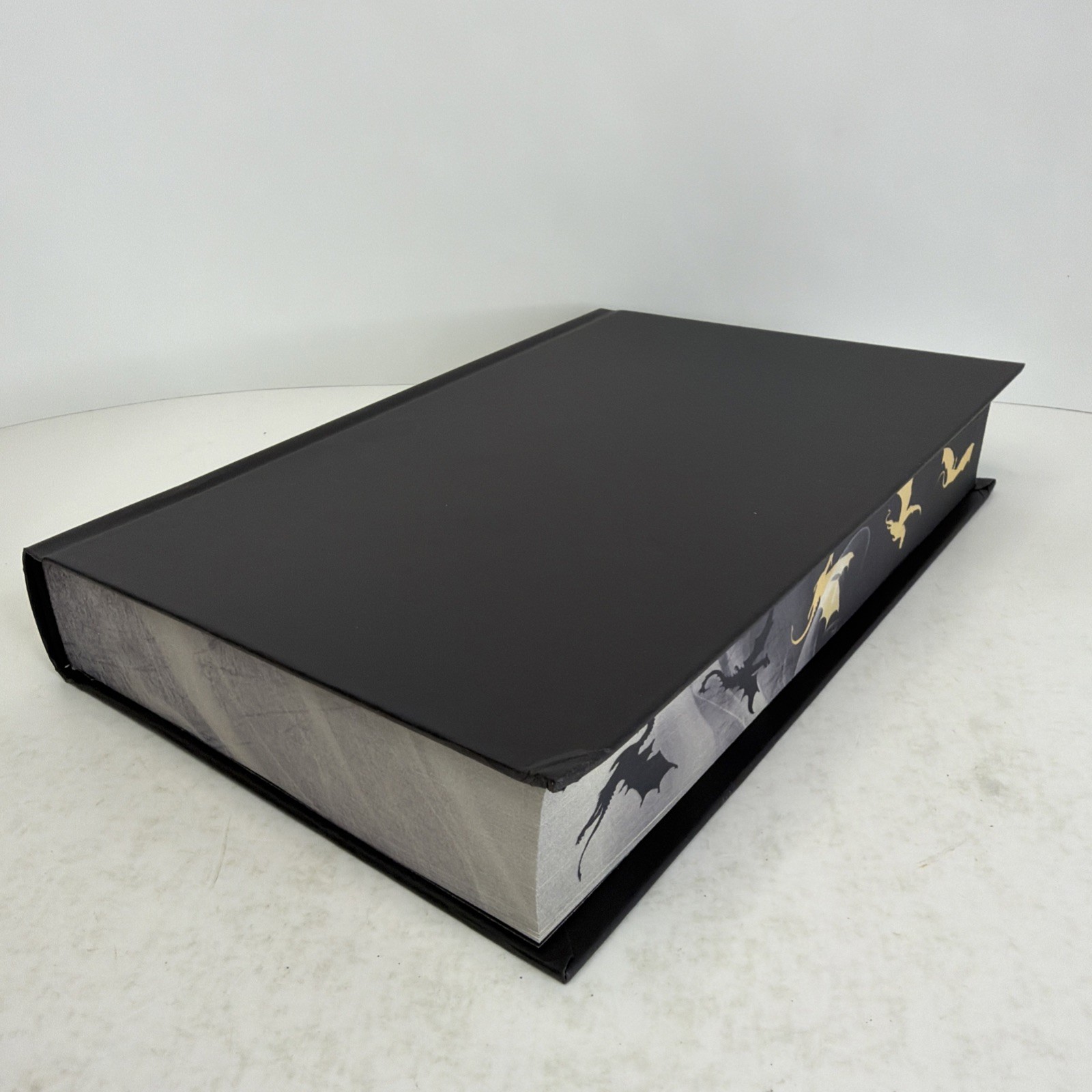 Onyx Storm Rebecca Yarros Deluxe Limited Edition Hardcover w/ Dust Jacket SIGNED
