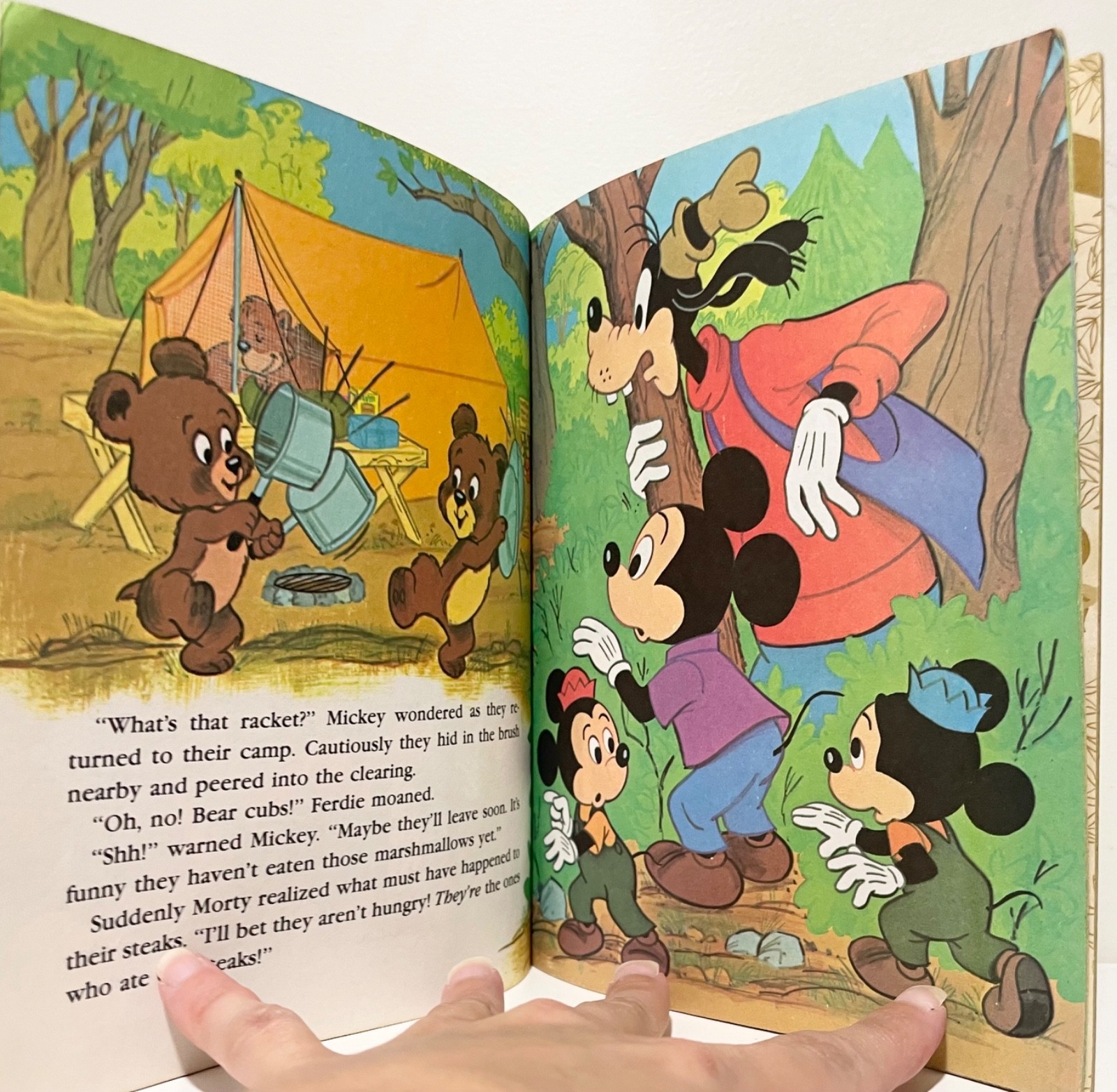 Mickey Mouse and Goofy The Big Bear Scare – 1978 – Little Golden Book – GC