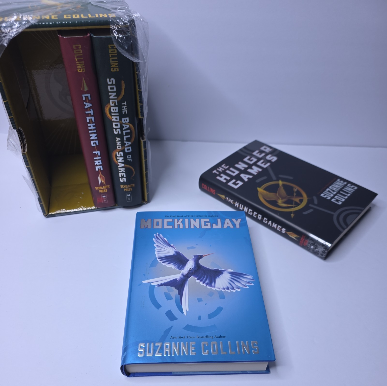 Hunger Games by Suzanne Collins 4 Book Hardcover Box Set
