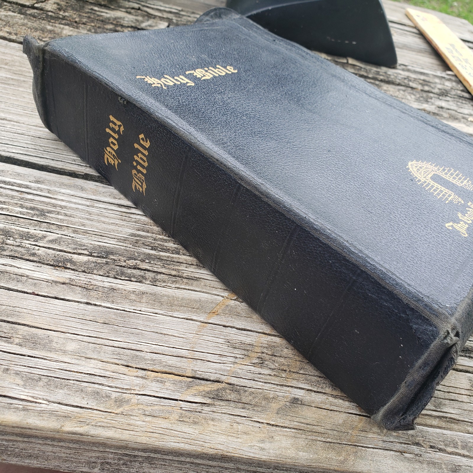 1941 HOLY BIBLE “The Good Samaritan” Illuminated King James Version Red Letter