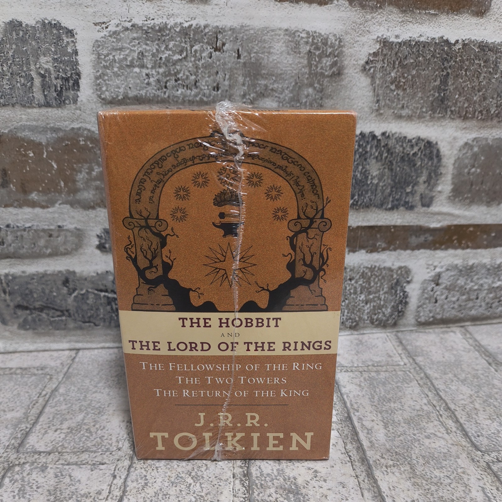 The Hobbit & The Lord Of The Rings by J R R Tolkien (4-Book Boxed Set) Brand New