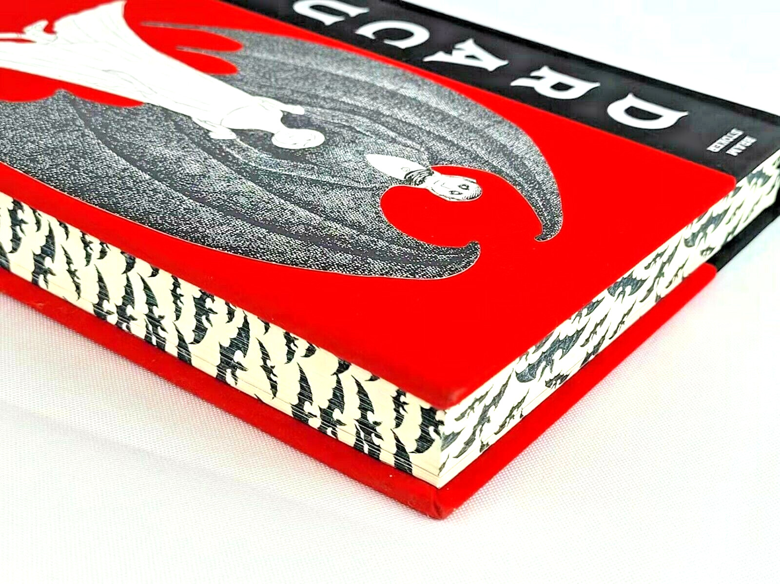 DRACULA by Bram Stoker Deluxe Flannel Bound Illustrated Collectible Edition NEW