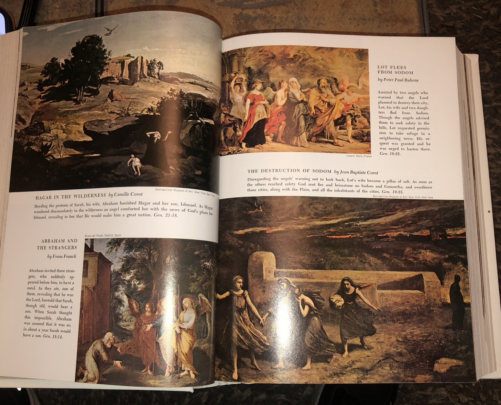 HOLY BIBLE Large Embossed CSS Edition KJV Vintagev 1976 Illustrated SMITH FAMILY