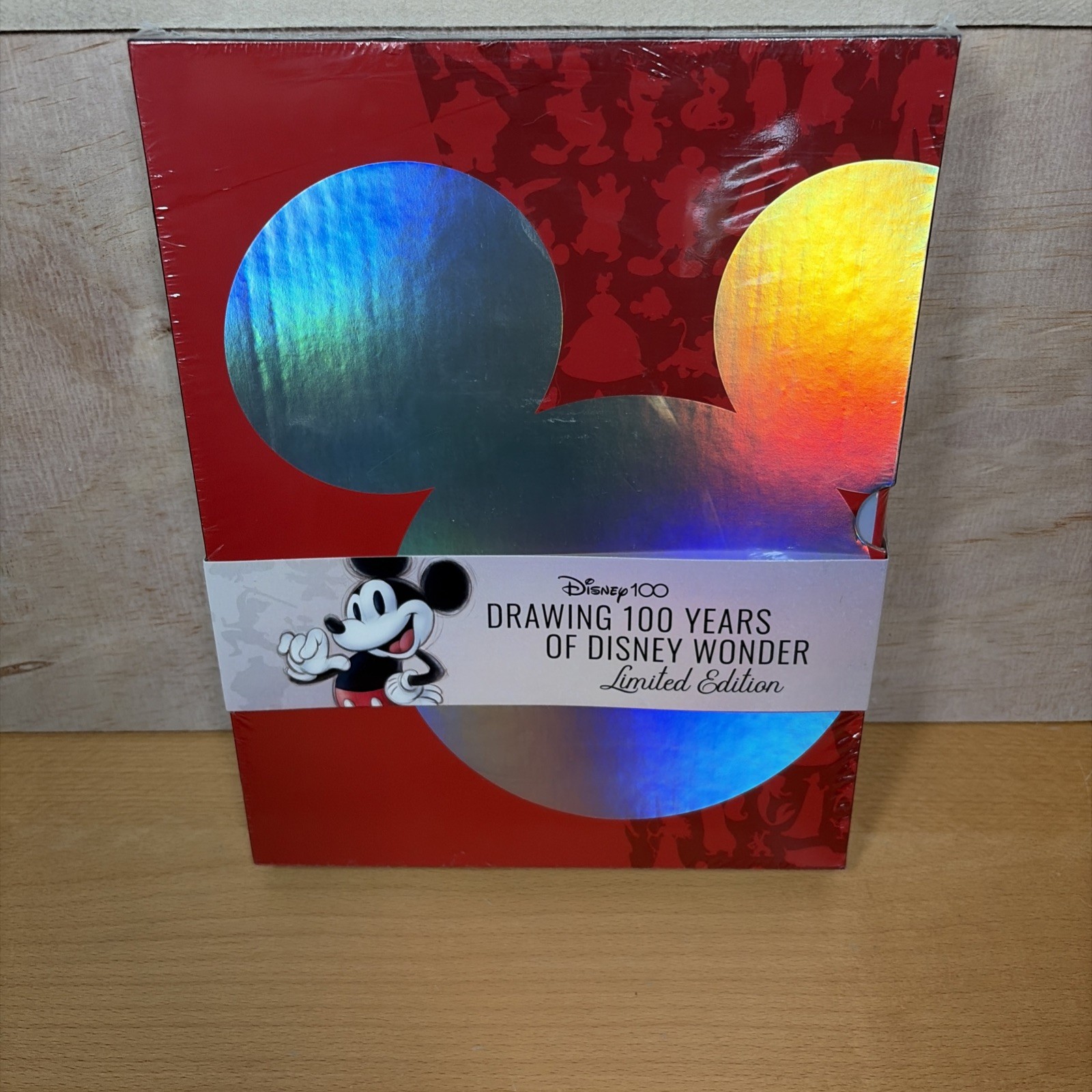 Drawing 100 Years Of Disney Wonder Limited Edition: A Retrospective Collection