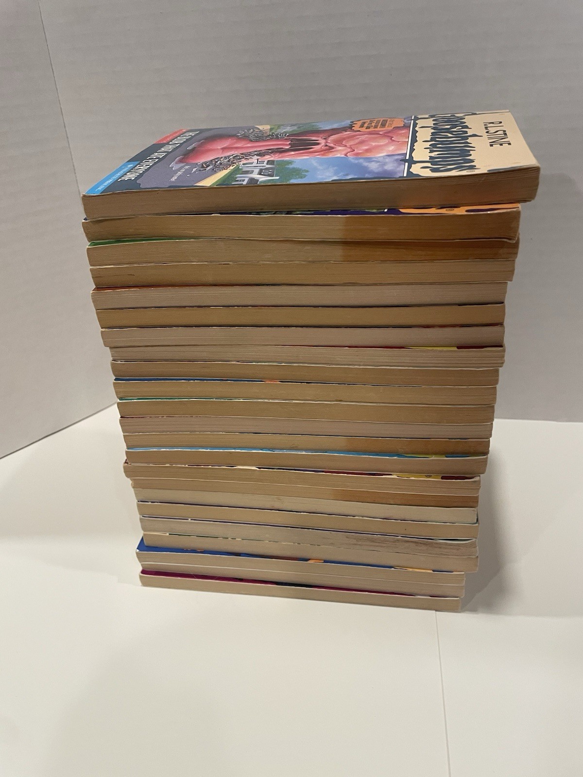 Lot Of 23 Vintage Goosebumps Books. Many First Prints. RL Stine