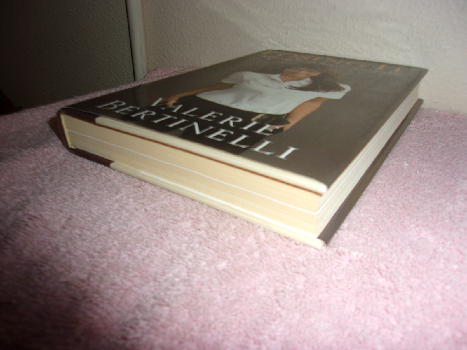 Losing It : And Gaining My Life Back One Pound at a Time by Valerie Bertinelli (