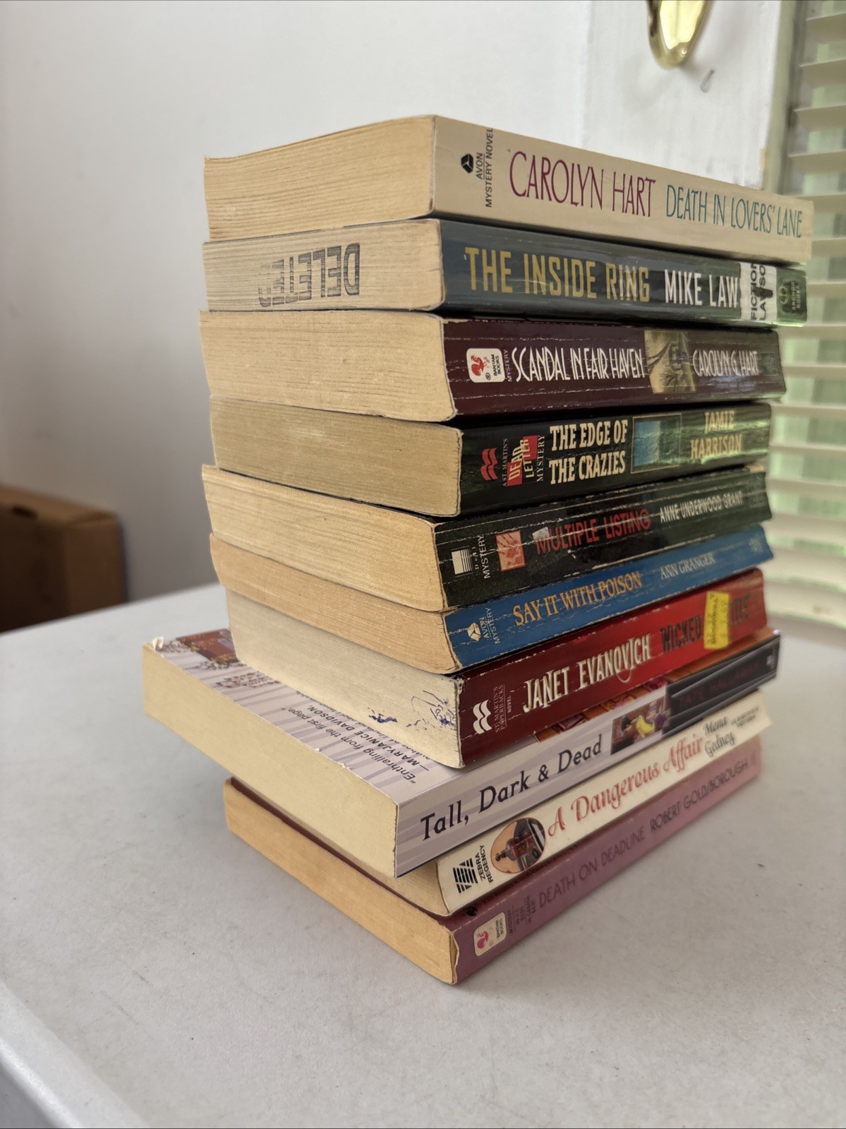 Lot of 10 – Cozy Mysteries – Mixed Authors – FREE SHIPPING