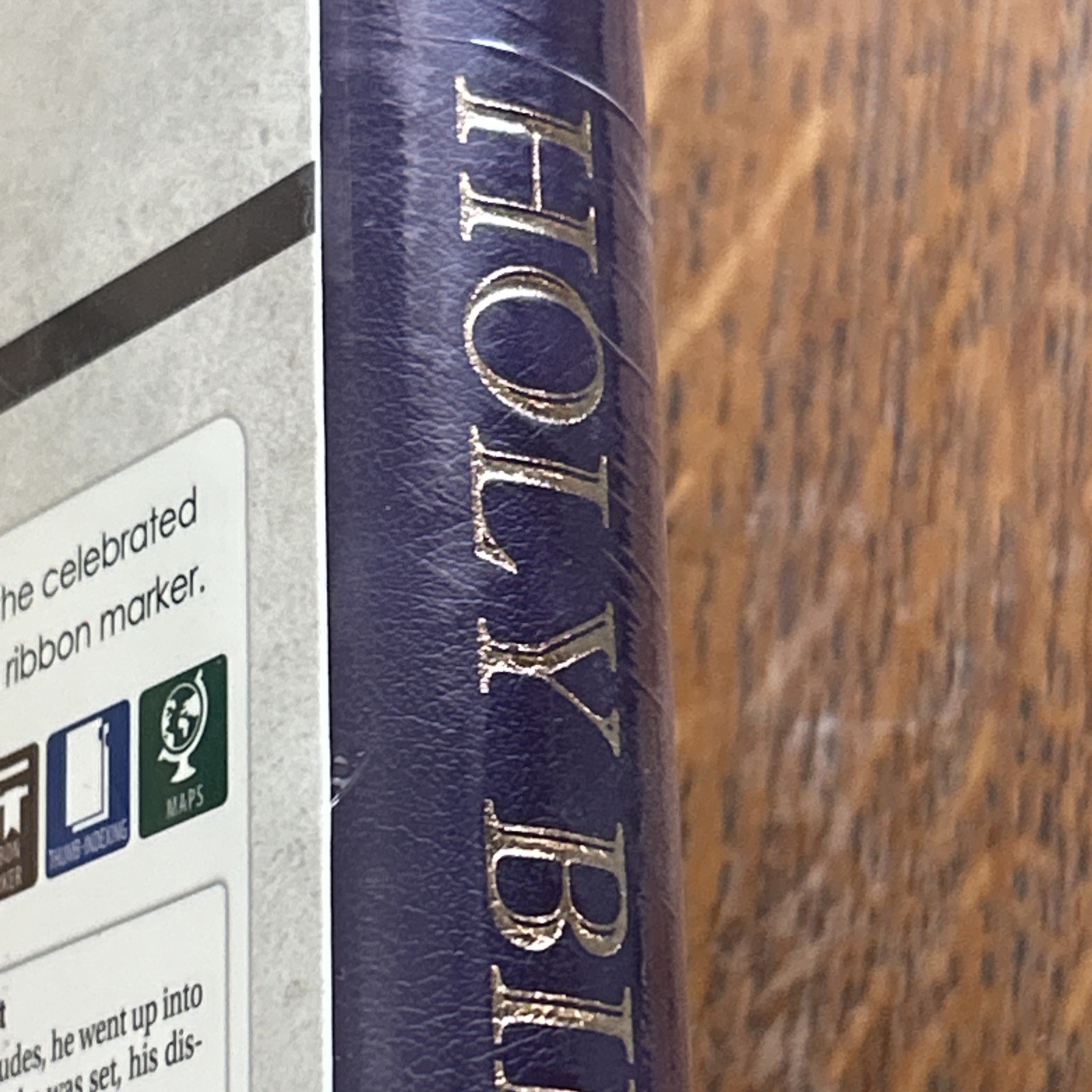 Purple KJV Gift Edition Bible Purple (Leather / Fine Binding) New