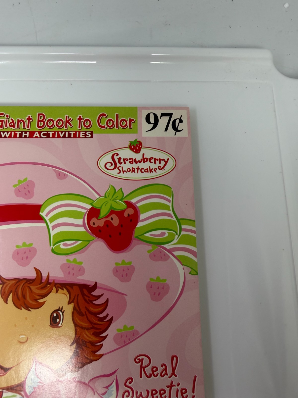 Nice Strawberry Shortcake coloring activity book 2004 .97 cents Dalmatian Press