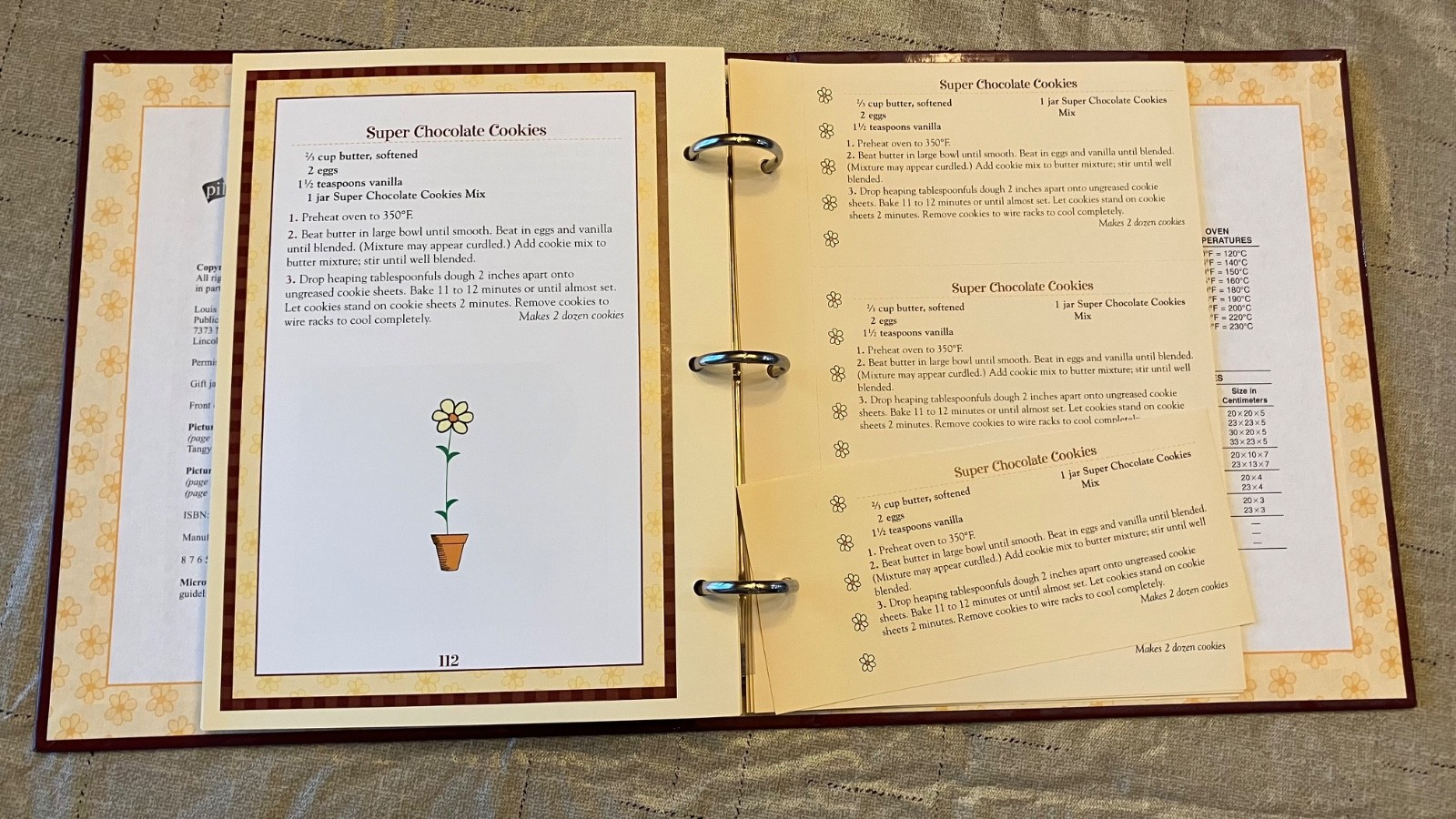 Cookies, Brownies & Bars (Gifts from a Jar) – Hardcover – Covers & Rafia