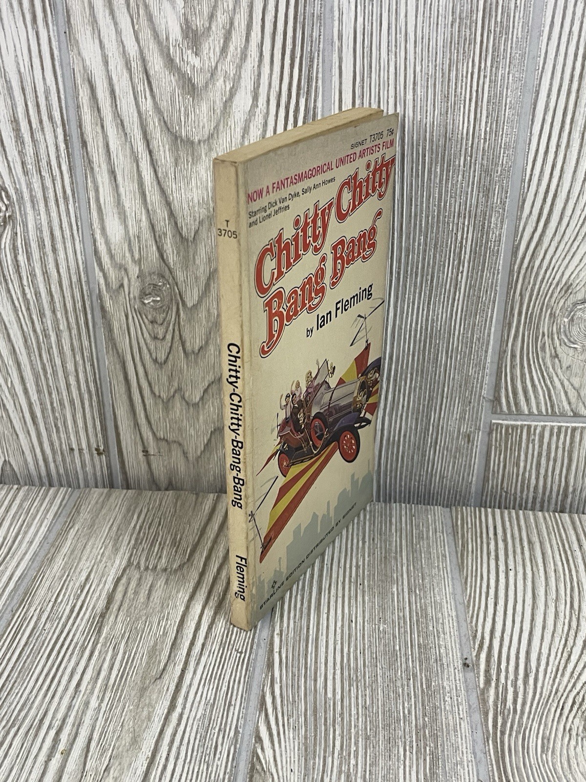 Chitty Chitty Bang Bang 1968 PB Ian Fleming Signet T3705 Movie Dick Van Dyke