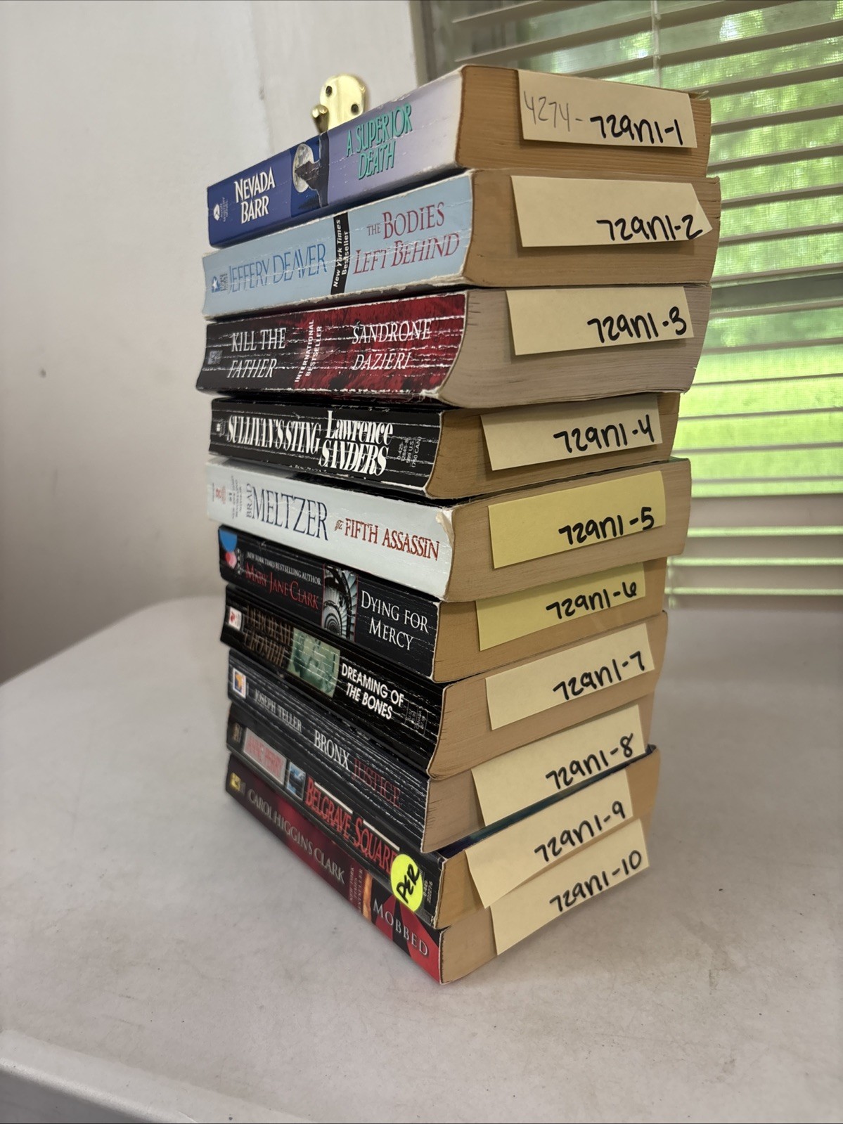 Lot of 10 – Mystery and Thrillers – Mixed Authors – FREE SHIPPING