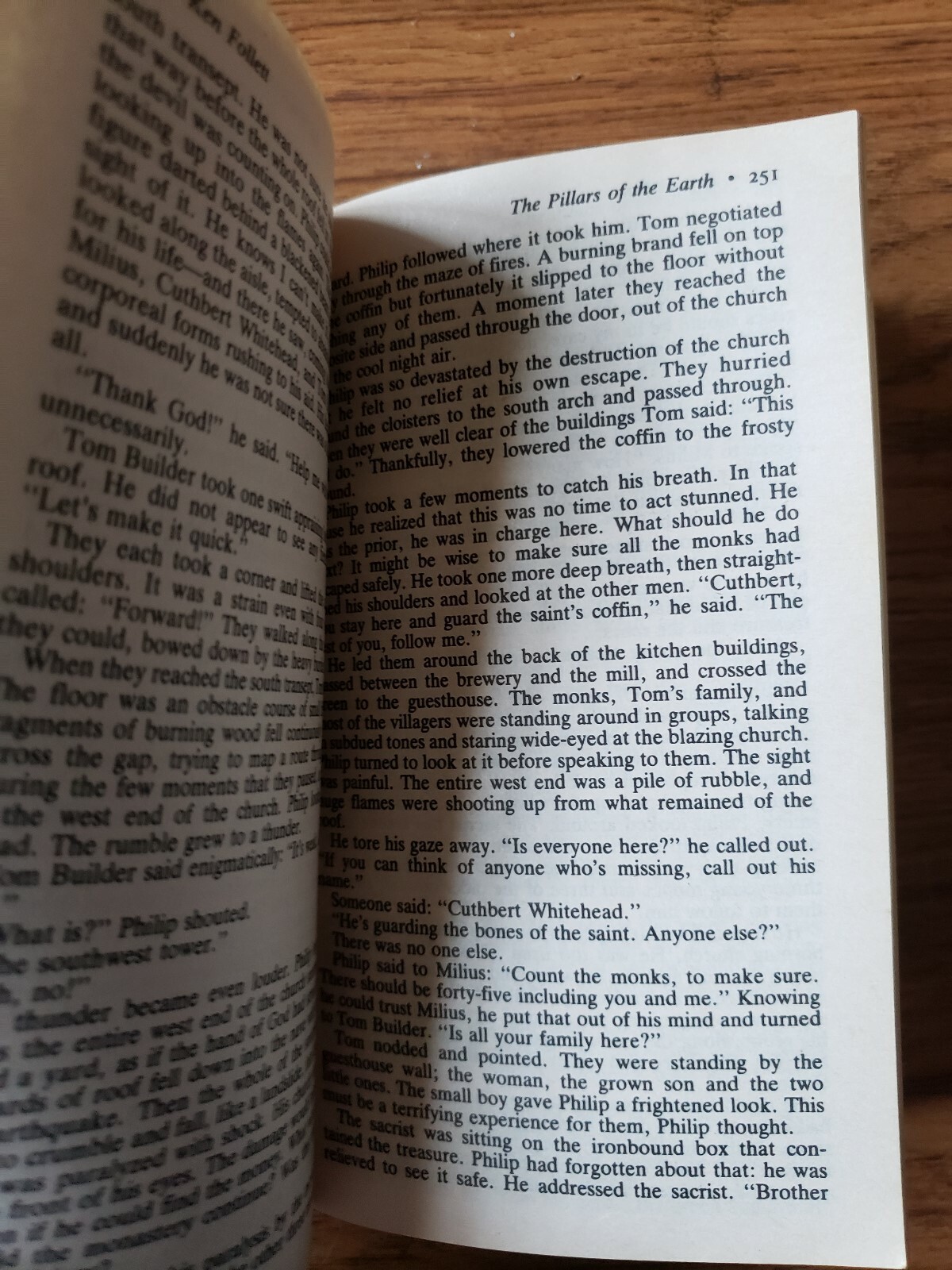 The Pillars of the Earth by Ken Follett 1990 Paperback Historical Fiction