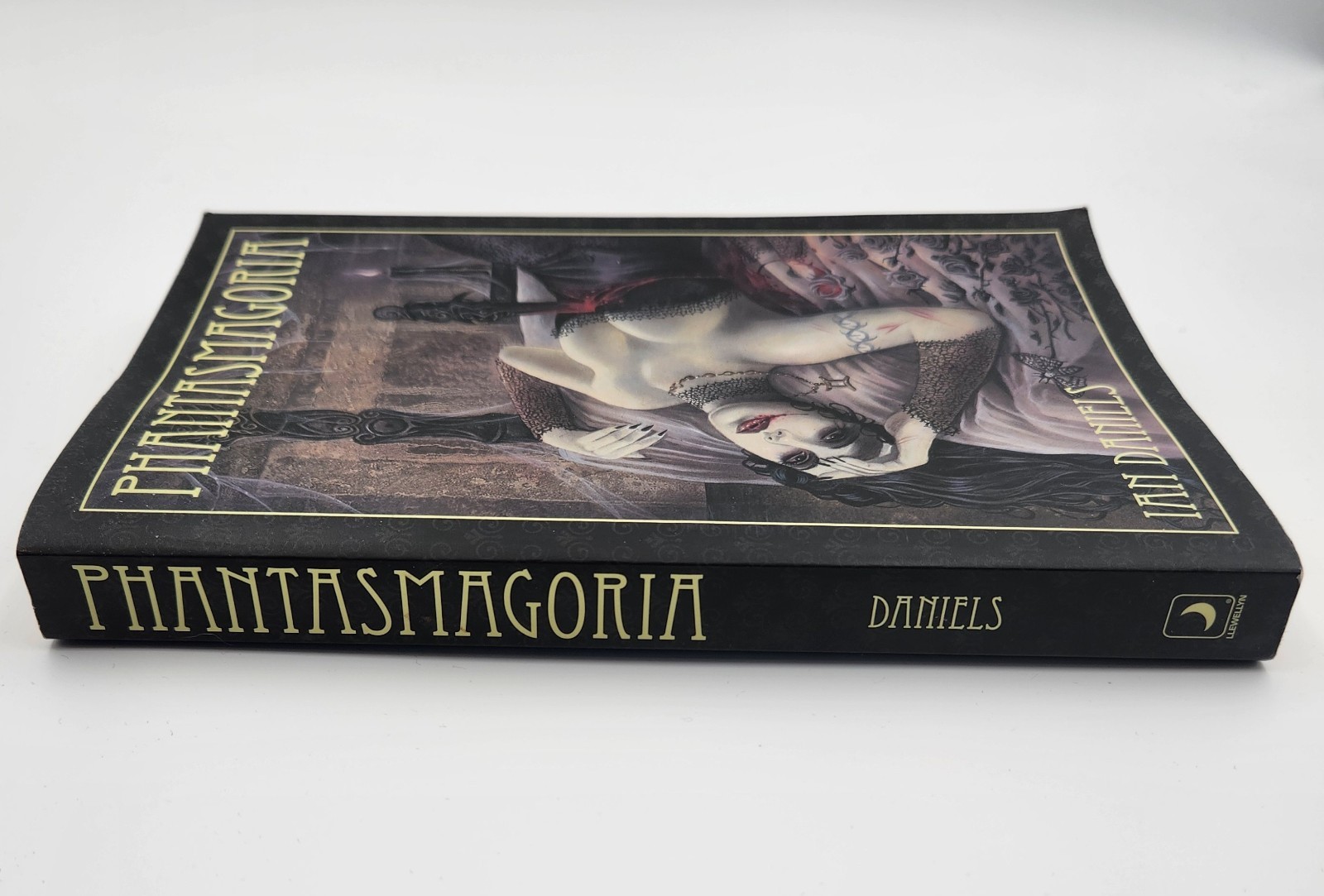 Phantasmagoria By Ian Daniels The Tarot Of Vampyres Guidebook Paperback w/ Cards