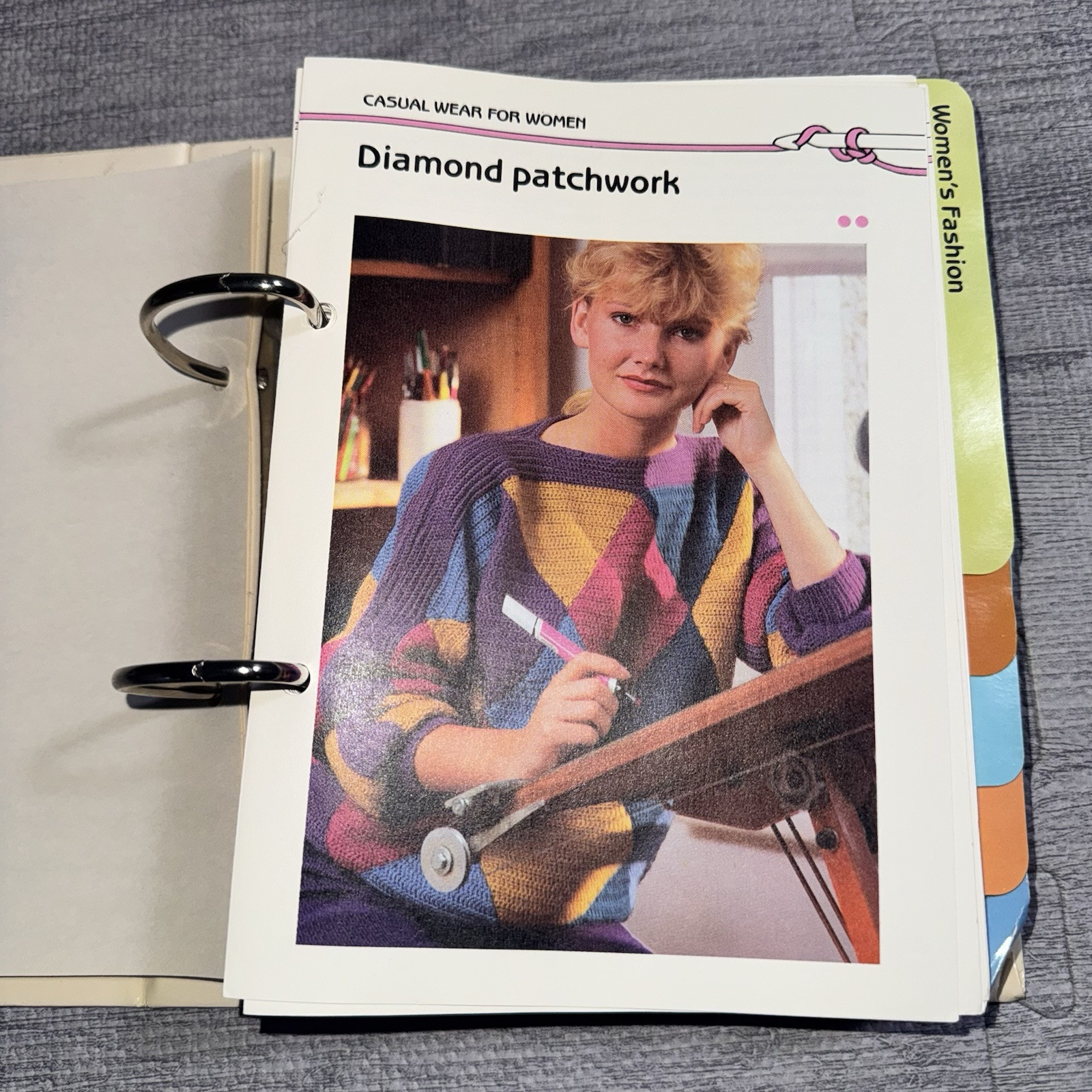 Vtg Quick N Easy Crocheting Book 2 Ring Binder Over 100 pages with 18 Dividers
