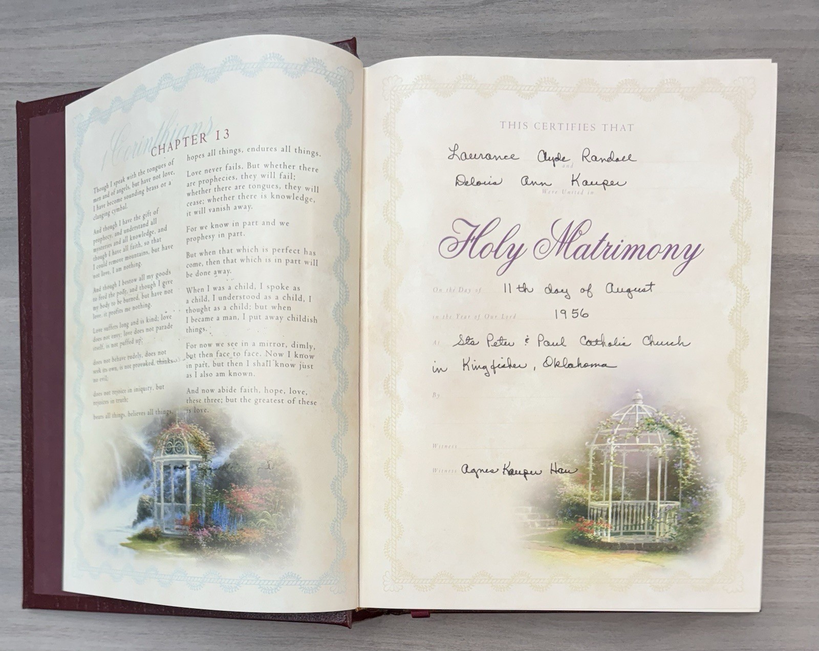 Thomas Kinkade Family Bible NKJV Lighting the Way Home PADDED Bonded Leather Ed.