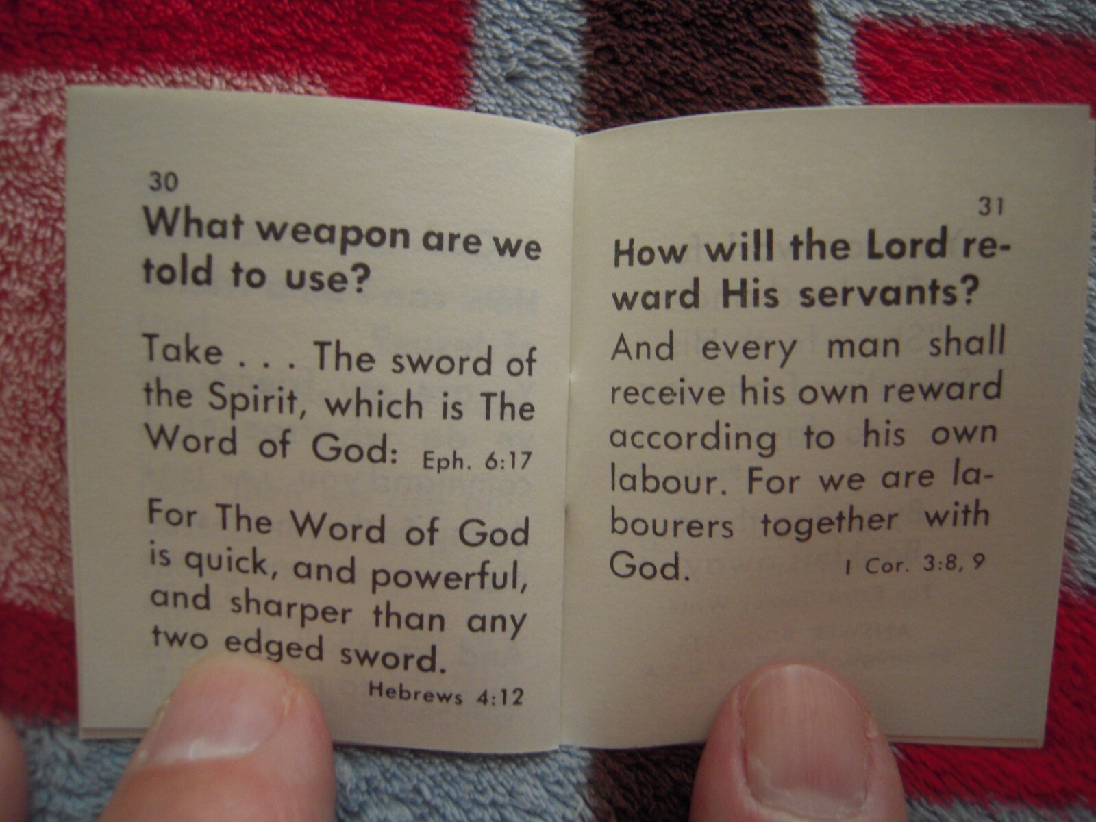 ANSWER BOOKLETS – QUESTIONS & ANSWERS ABOUT YOUR FUTURE MINI BOOKLET 31 PAGES