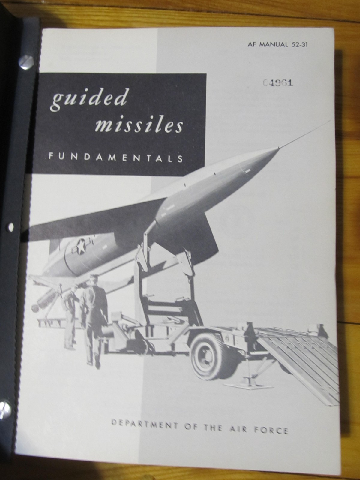 1957 Book: Air Force Manual AF 52-31 GUIDED MISSILE FUNDAMENTALS, 568 pages