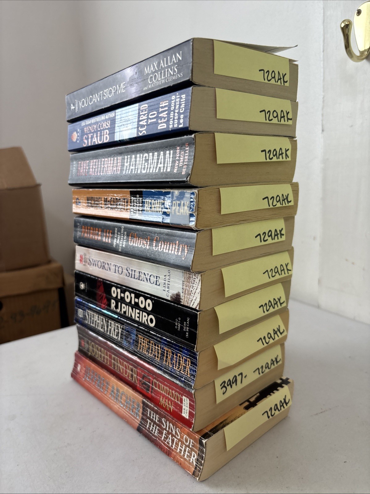 Lot of 10 – Mystery and Thrillers – Mixed Authors – FREE SHIPPING