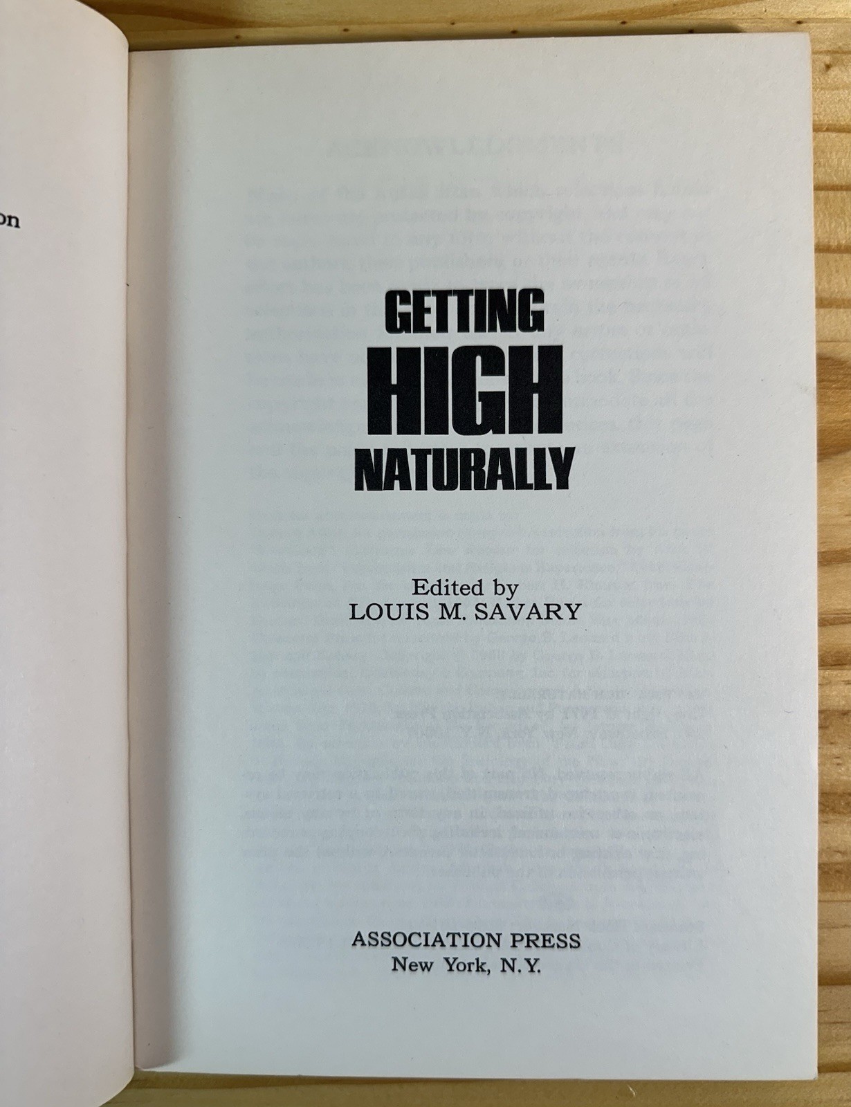 *GETTING HIGH NATURALLY (YOUTH WORLD SERIES) Copyright 1971 By Louis M Savary*