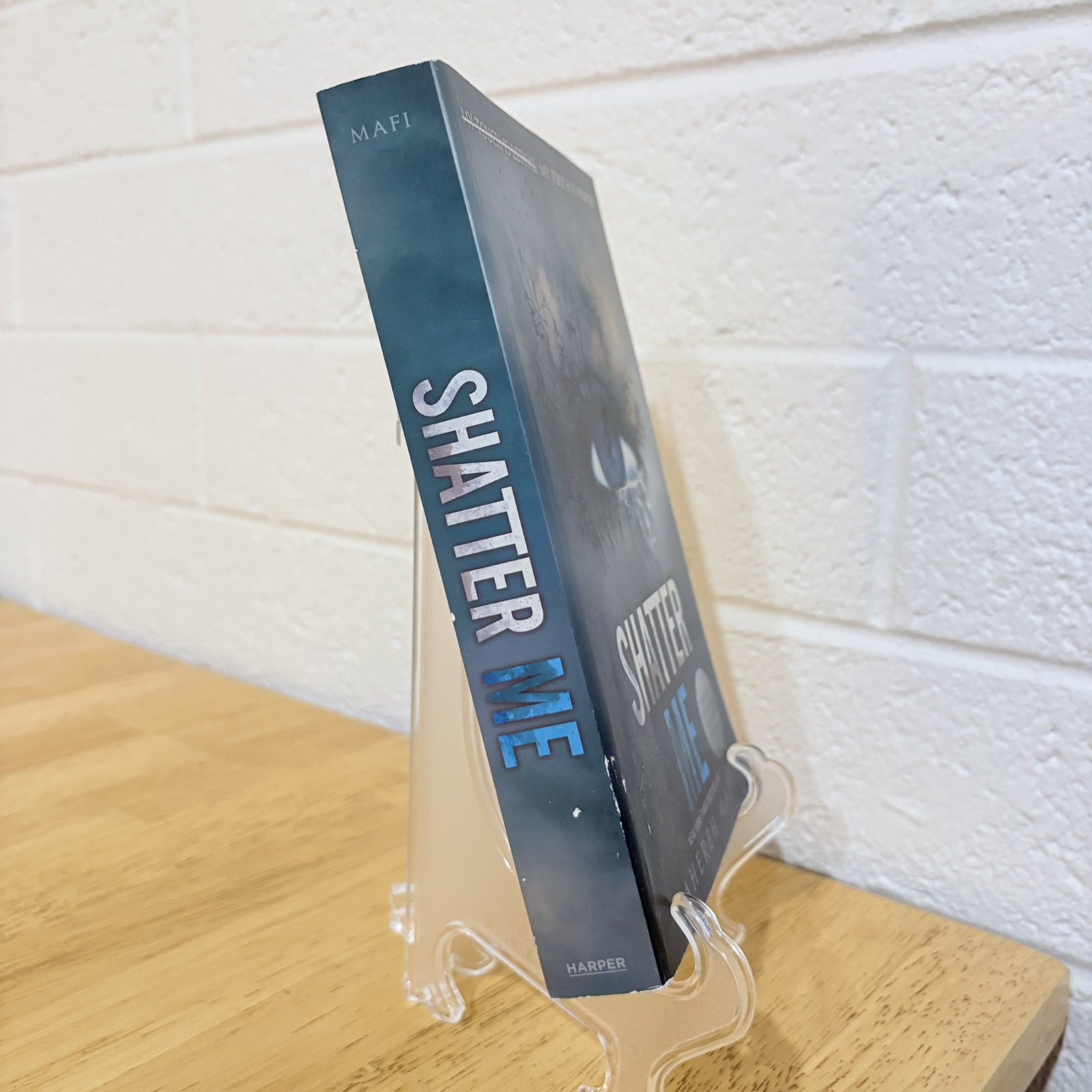 Shatter Me by Tahereh Mafi (2012, Trade Paperback; Revised with Novella)