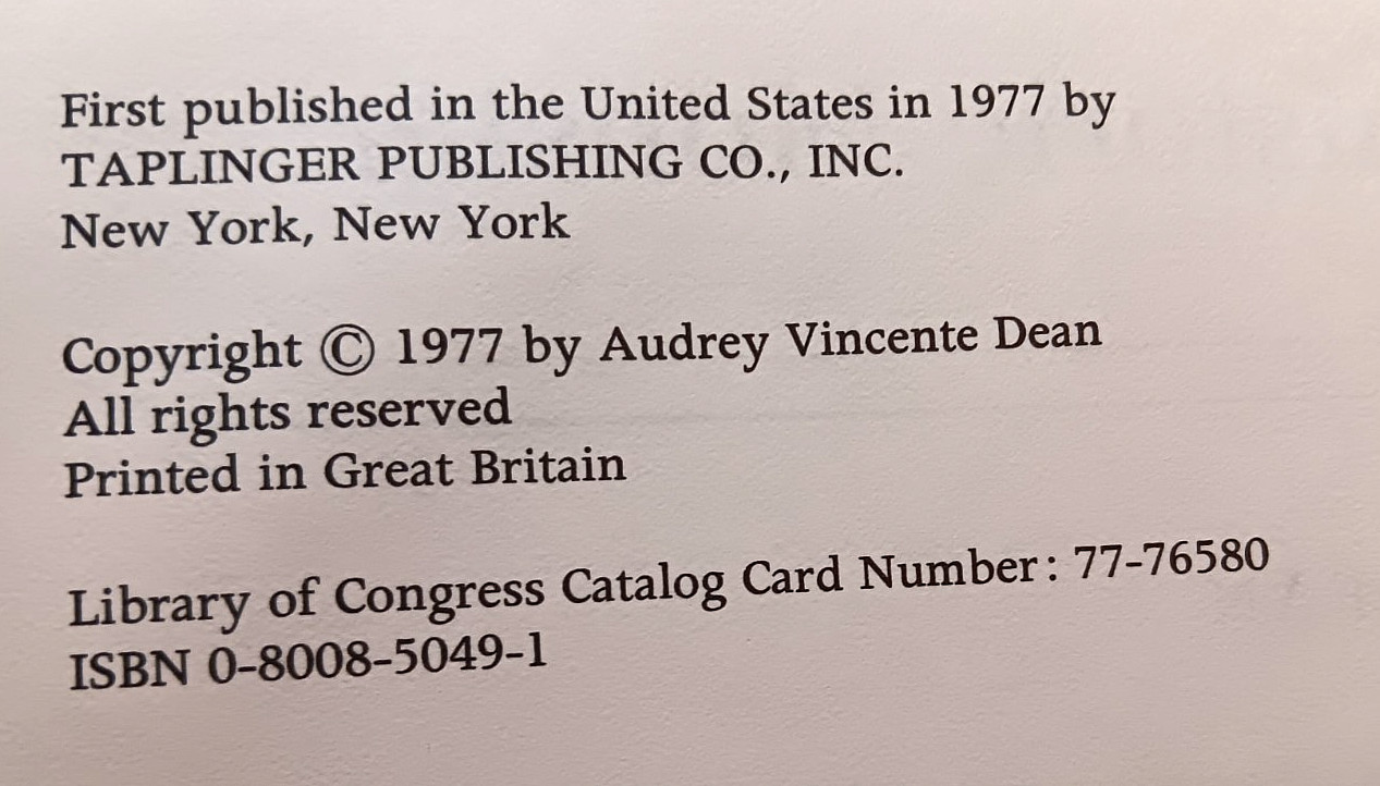 MAKE A PREHISTORIC MONSTER BY AUDREY VINCENTE DEAN 1977 HARDCOVER