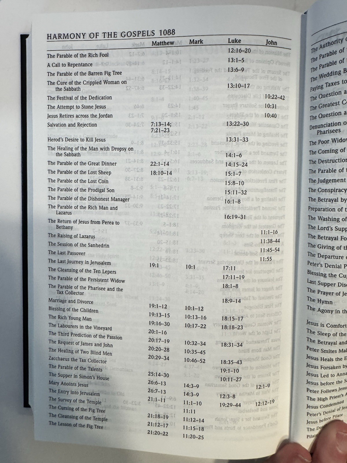 KJV Large Print Pew Bible Black Hardcover Hendrickson King James Version