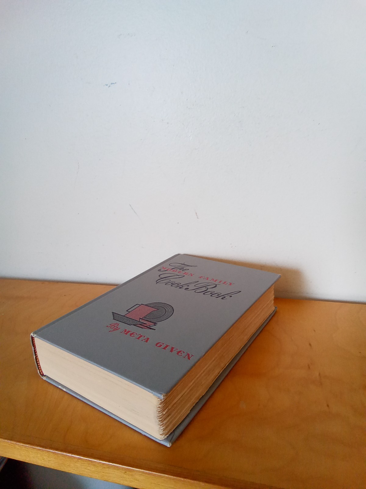 META GIVEN-THE MODERN FAMILY COOK BOOK-HC-1961-J. FERGUSON PUBLISHING COMPANY
