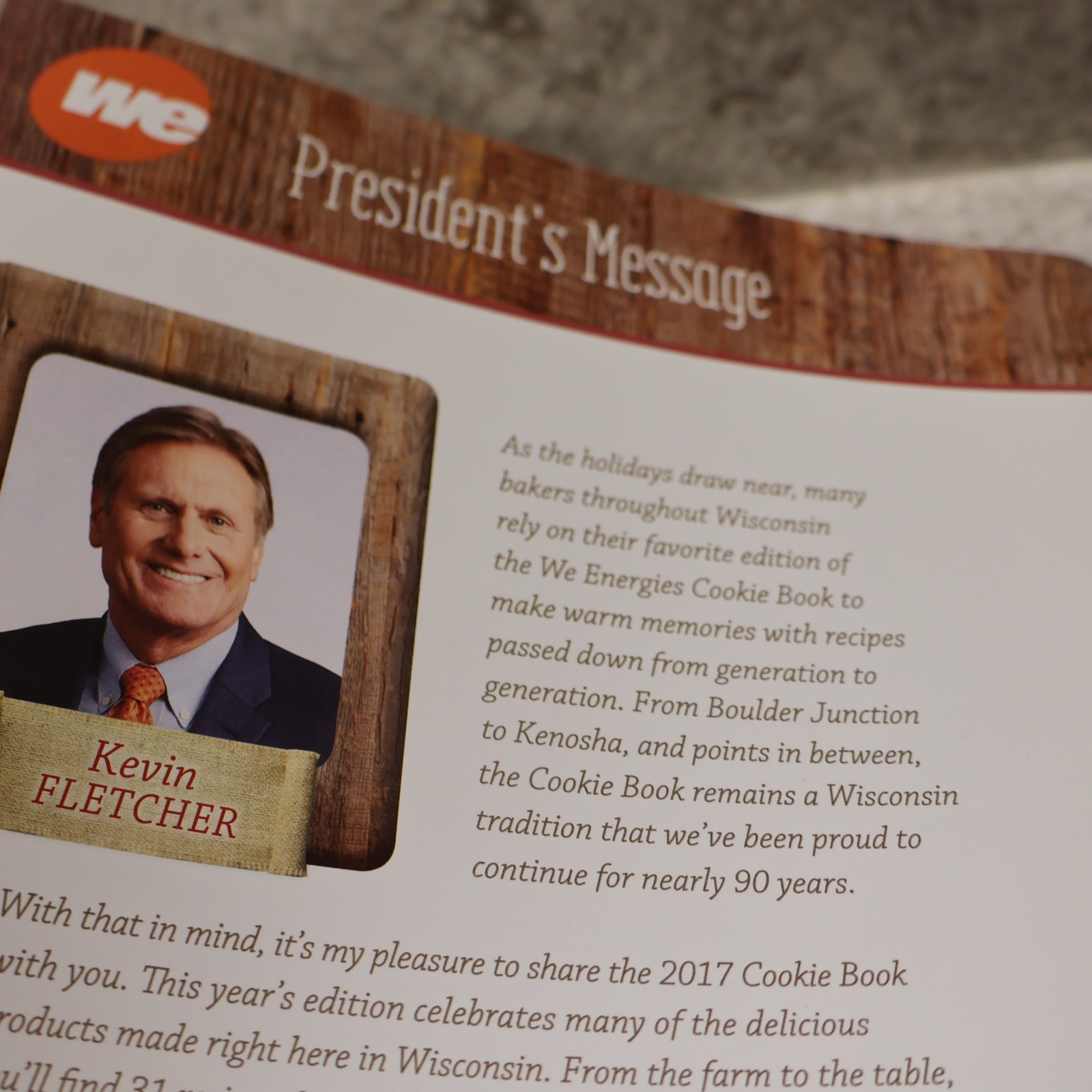 WE Energies Cookie Book Wisconsin Edition 2017
