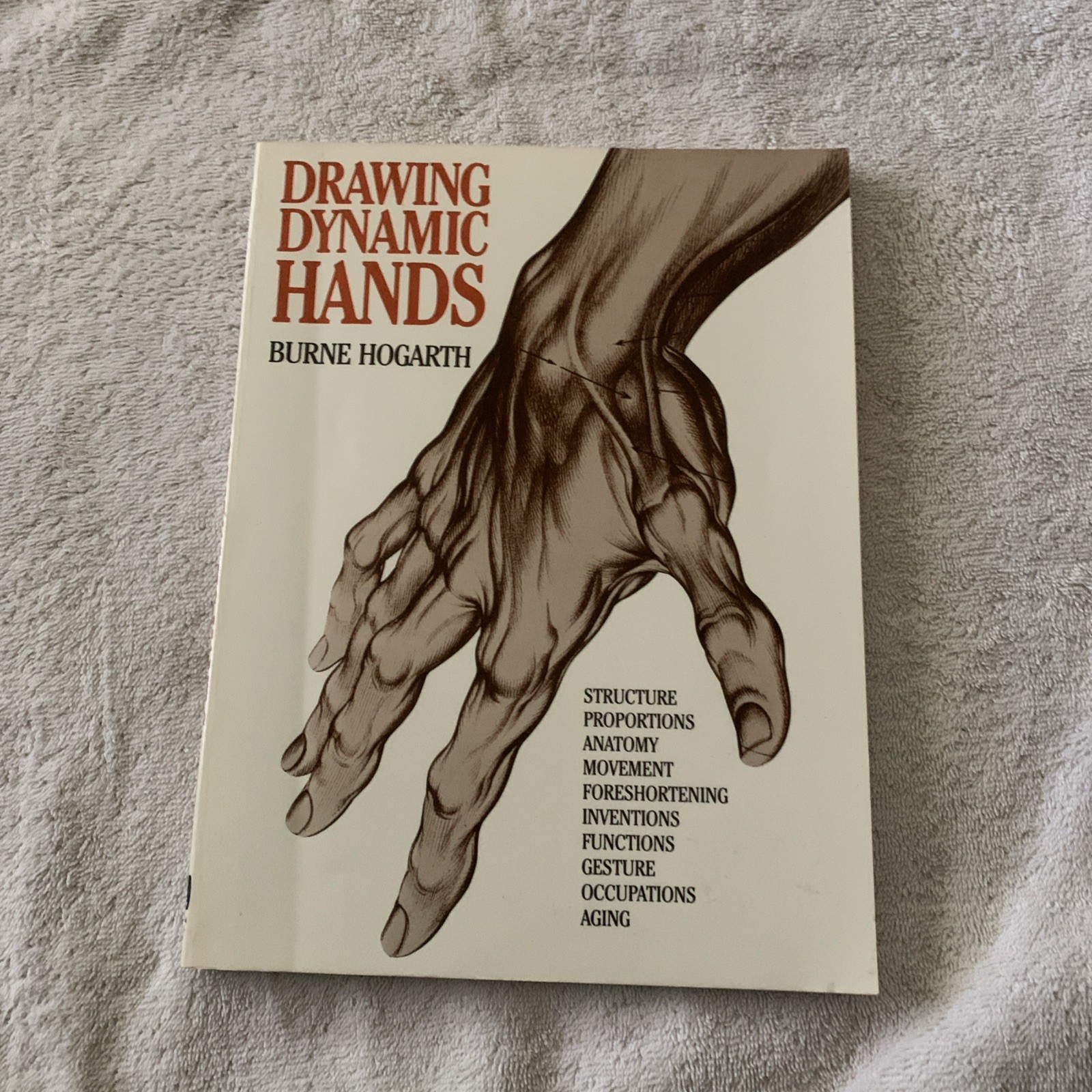 Dynamic Light and Shade – Paperback By Hogarth, Burne – GOOD