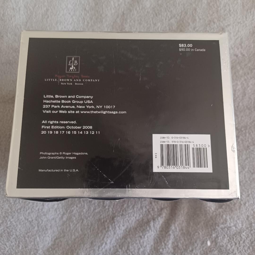 Twilight Saga By Stephenie Myer 4 Book Hardcover 2008 Collectible Box Set