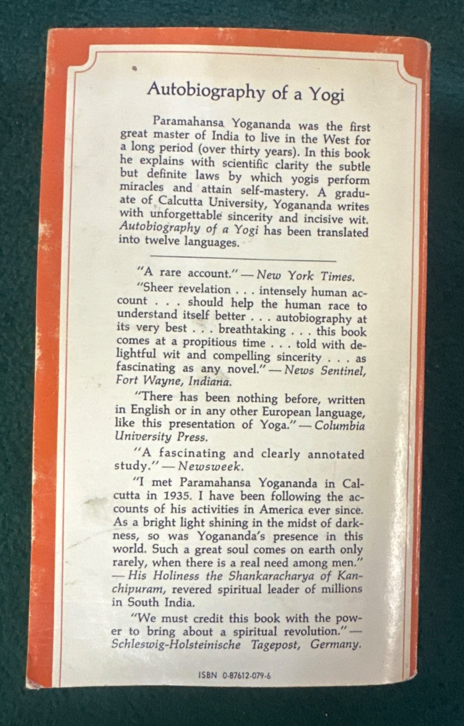 Autobiography of a Yogi Paramahansa Yogananda First Paperback Edition 1972