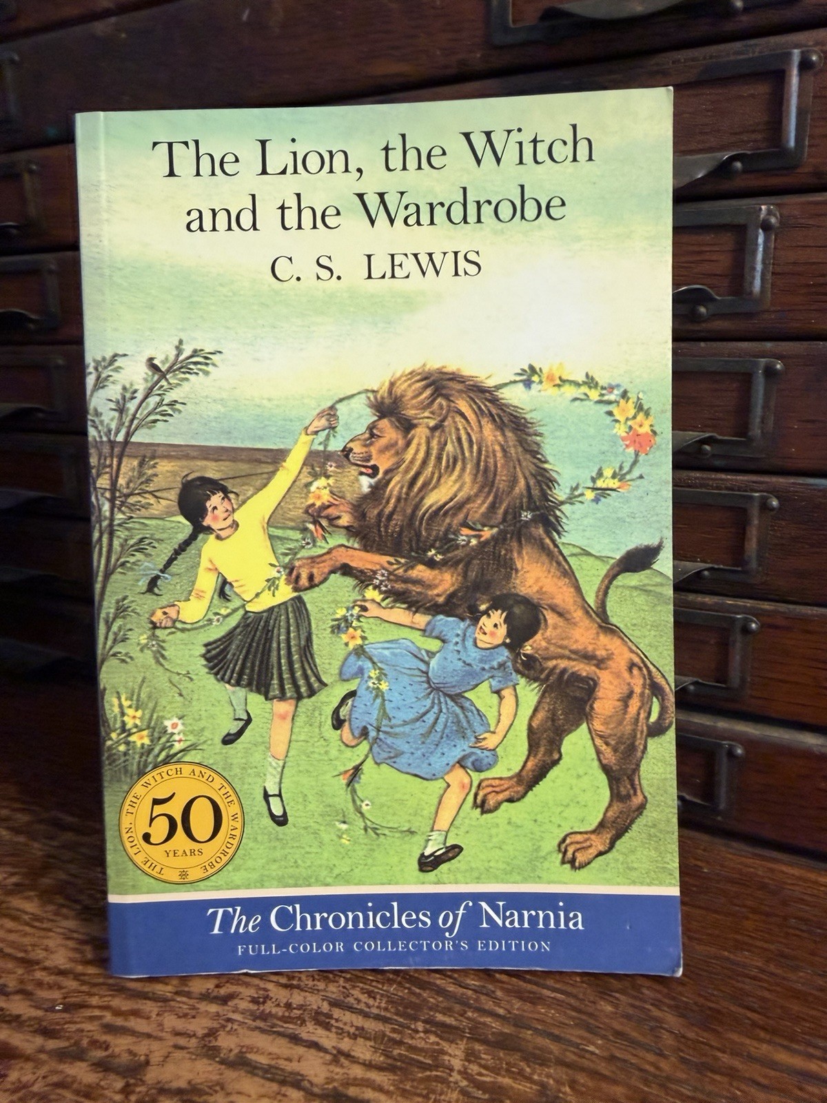 Lot 7: The Chronicles of Narnia Full-Color Collector’s Edition Complete Set Lion