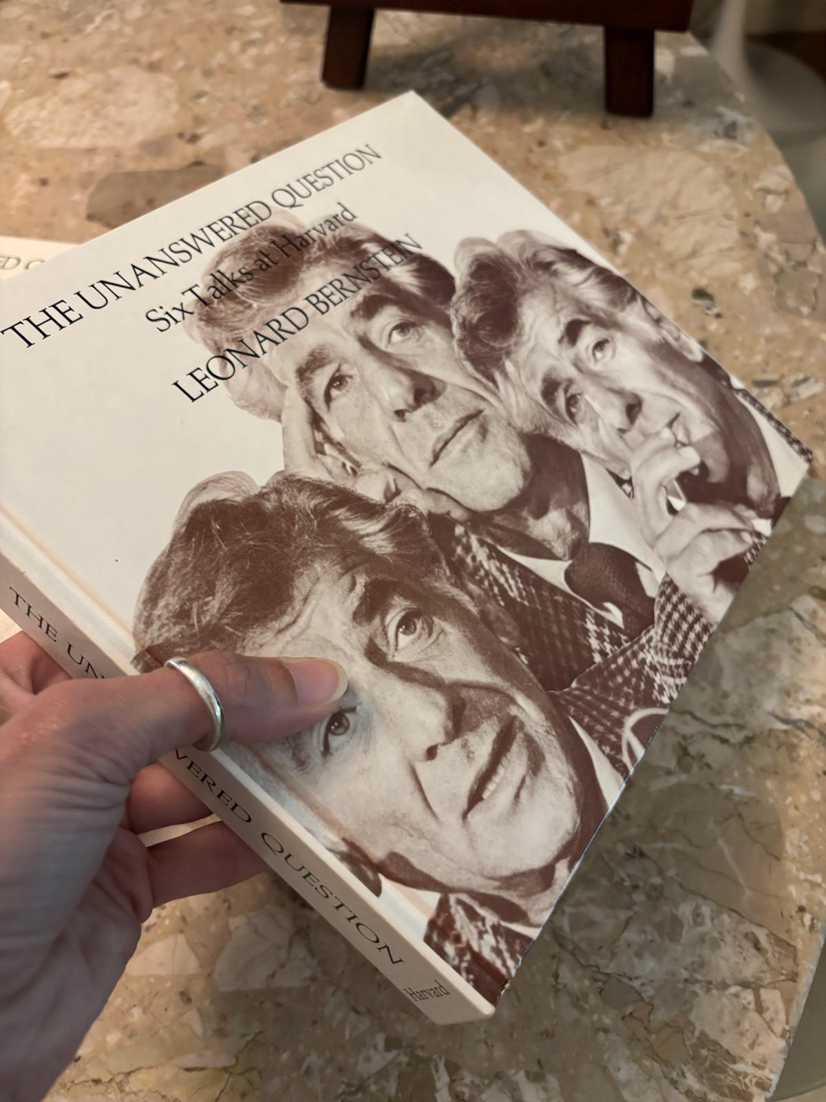 Leonard Bernstein The Unanswered Question Six Talks At Harvard. HC Book & Vinyls