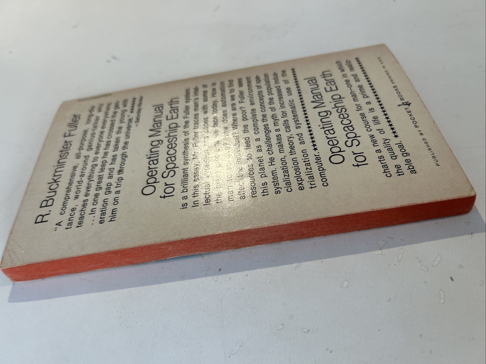 Operating Manual for Spaceship Earth, R. Buckminster Fuller VTG 1974 paperback