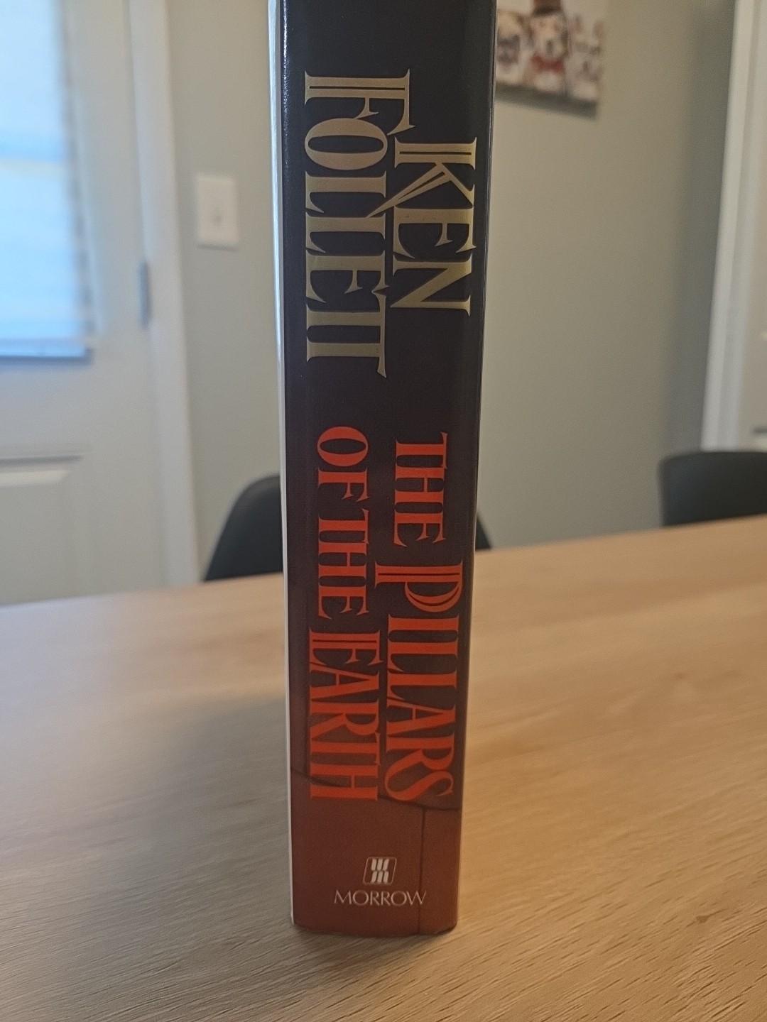 The Pillars of the Earth Ken Follett 1st Edition 1st Print HC DJ 1989