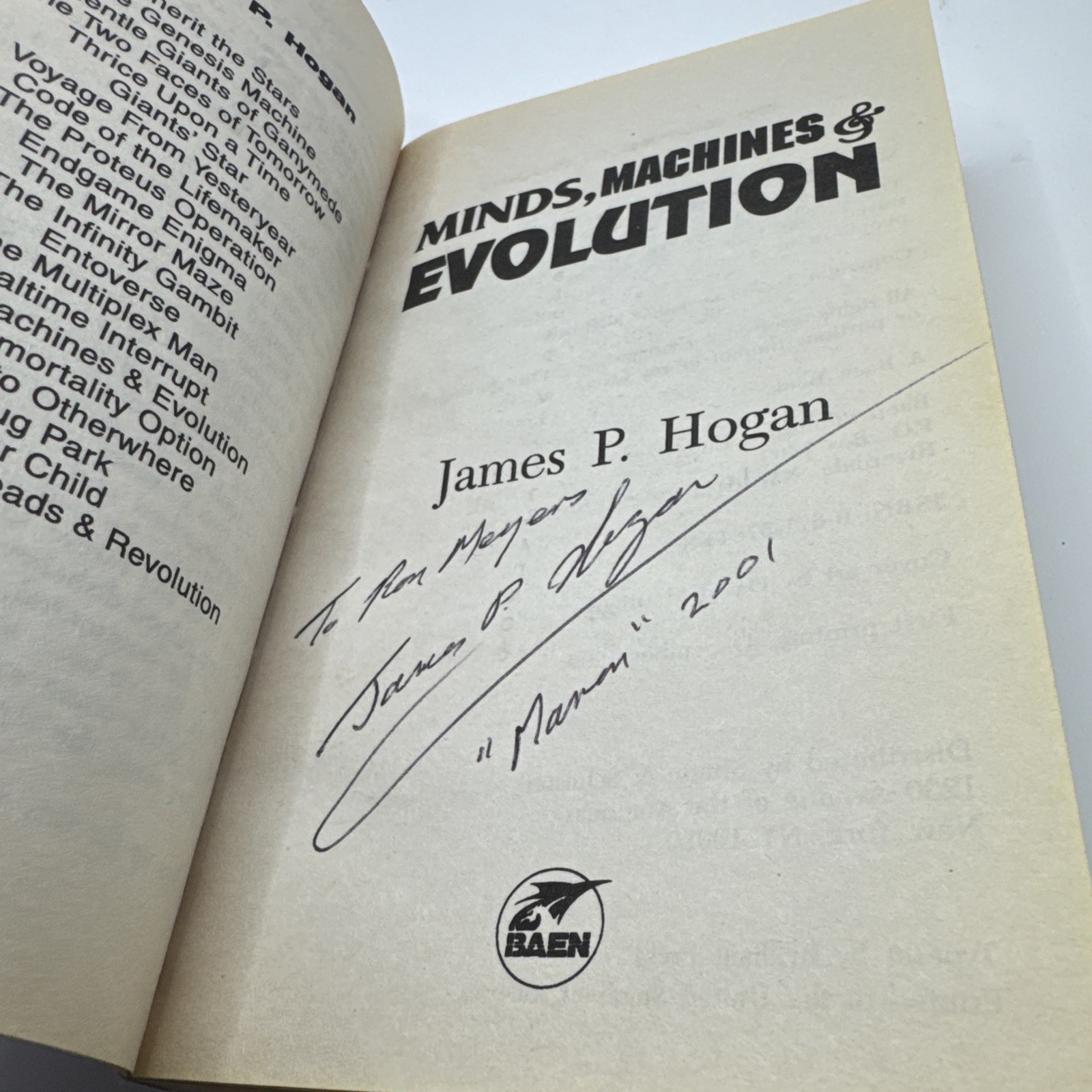 JAMES P. HOGAN Lot 8 Vtg Sci-Fic PB Novels INHERIT THE STARS & Various Others