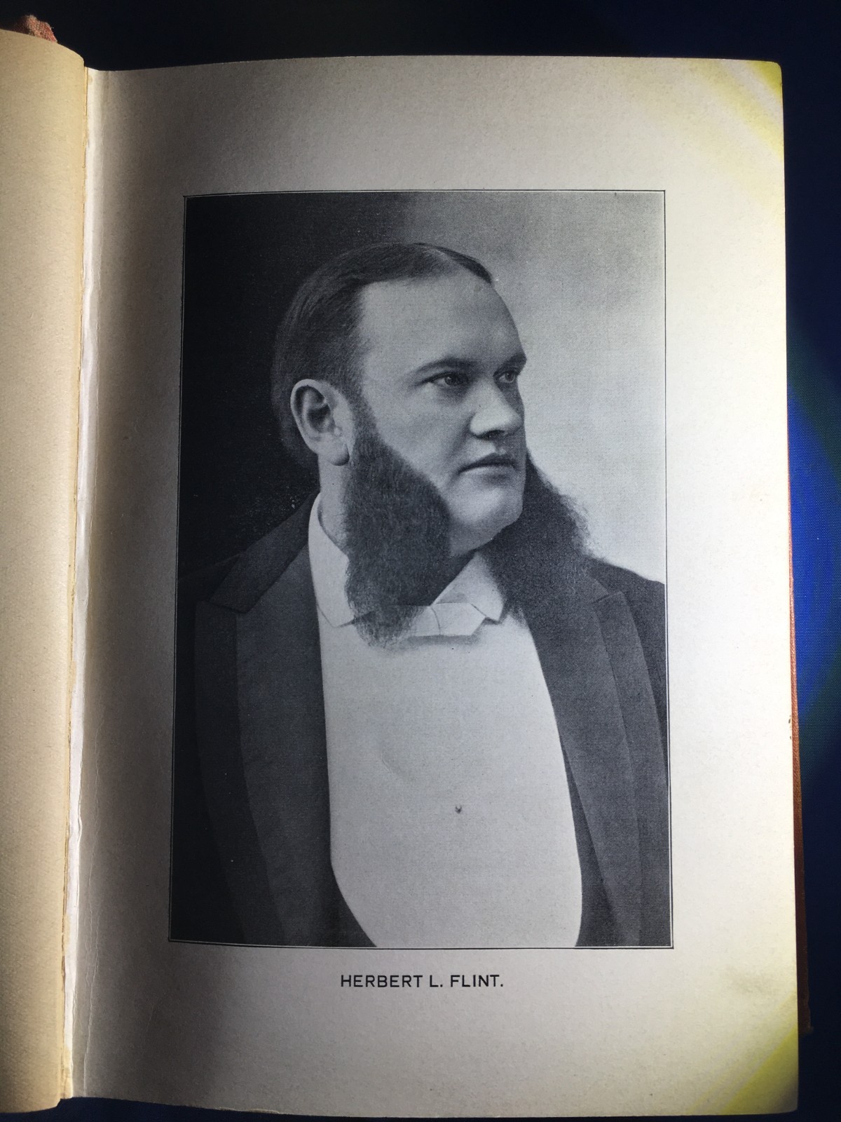 Leaves from – Note Book of a Hypnotist, Incl. the Revelations of a Mahatma 1897