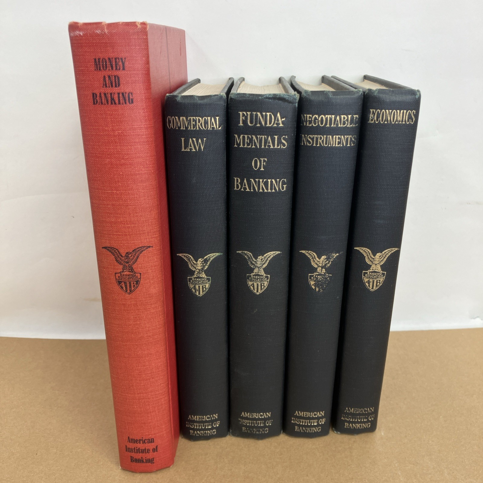 5 Lot – VTG American Institute of Banking Hardcover Book Economics Law Fundament