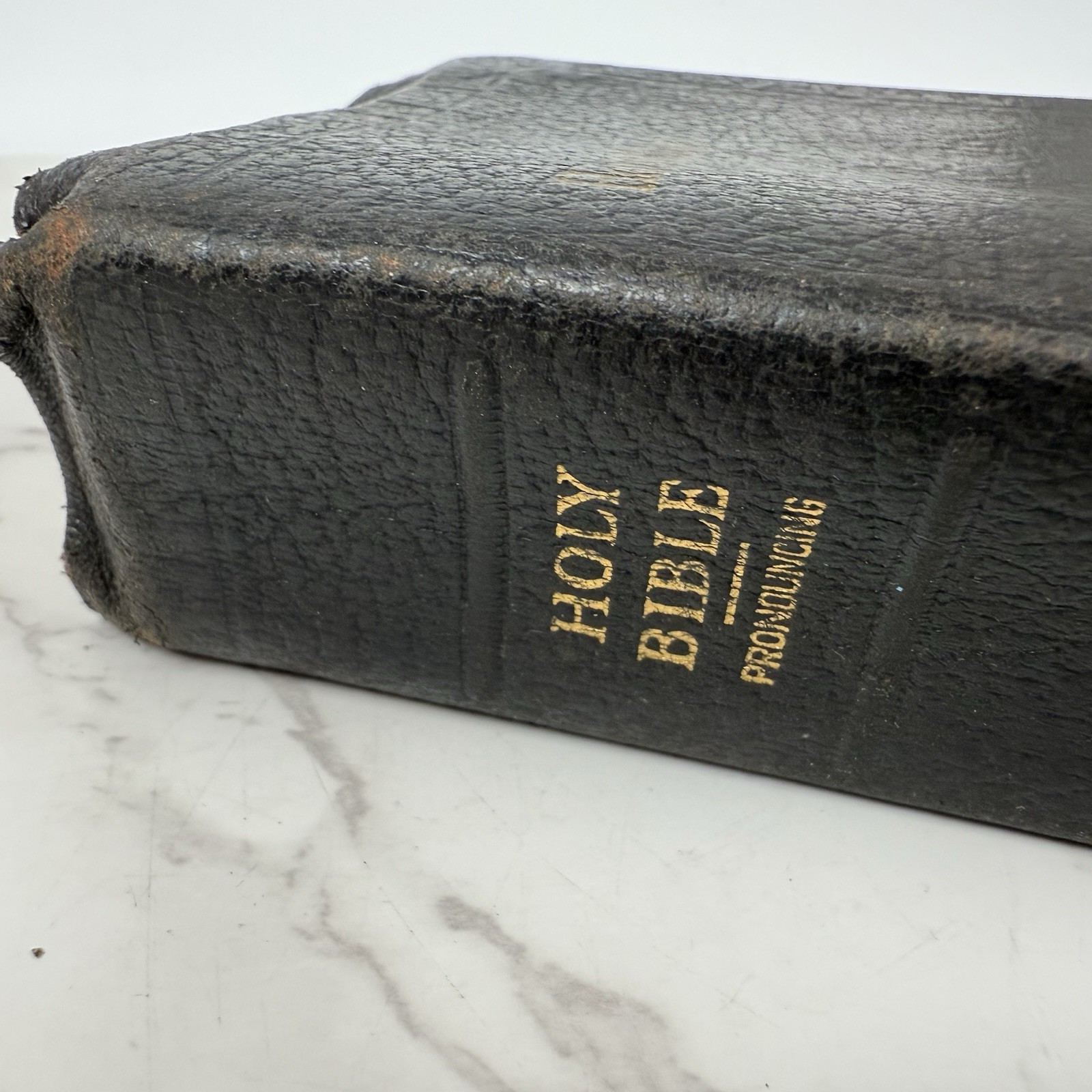 HOLY BIBLE King James Version Self Pronouncing Index 1940s National Bible Press