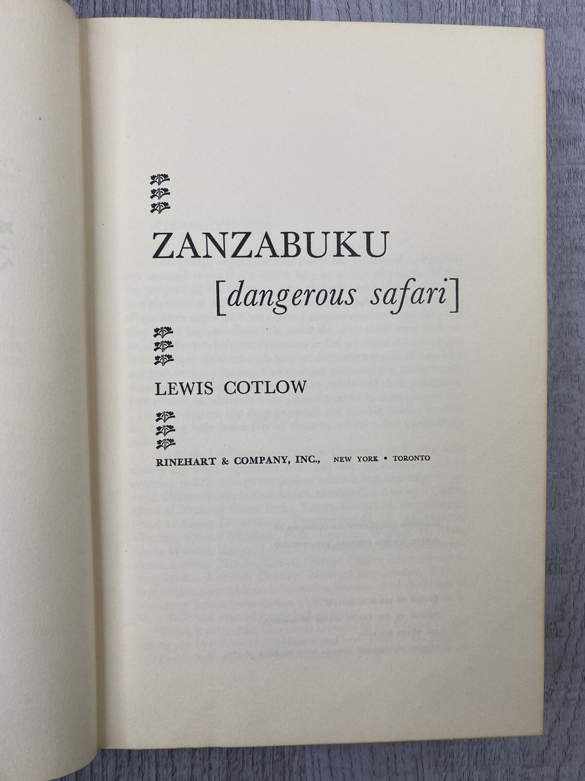 ZANZABUKU, DANGEROUS SAFARI BY LEWIS COTLOW, First Edition 1956, Good++