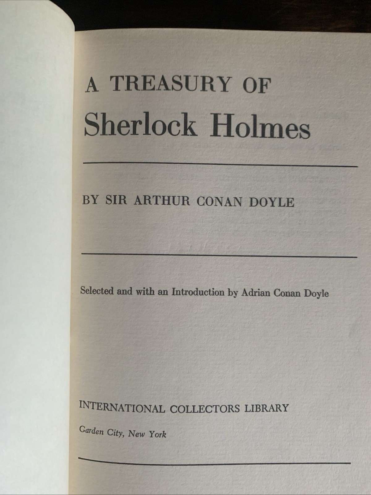 A Treasury of Sherlock Holmes /R L Stevenson Short Stories Collectors Library