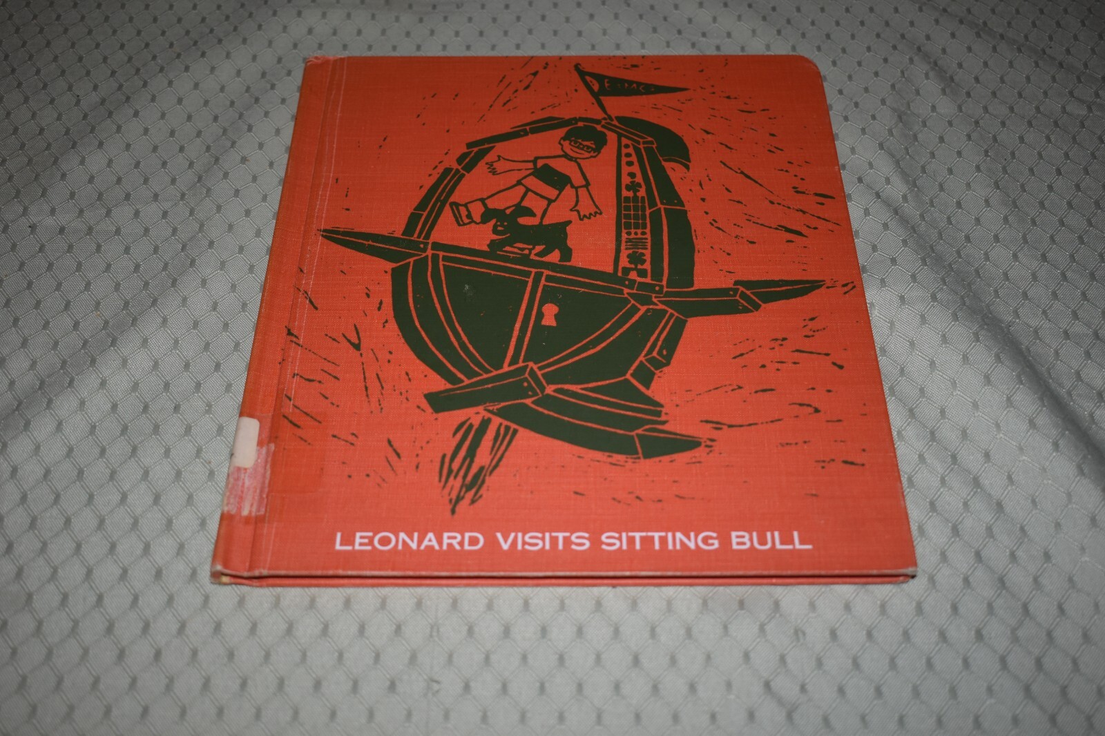 Leonard Visits Sitting Bull by Gene Darby (ex-library, hardcover)