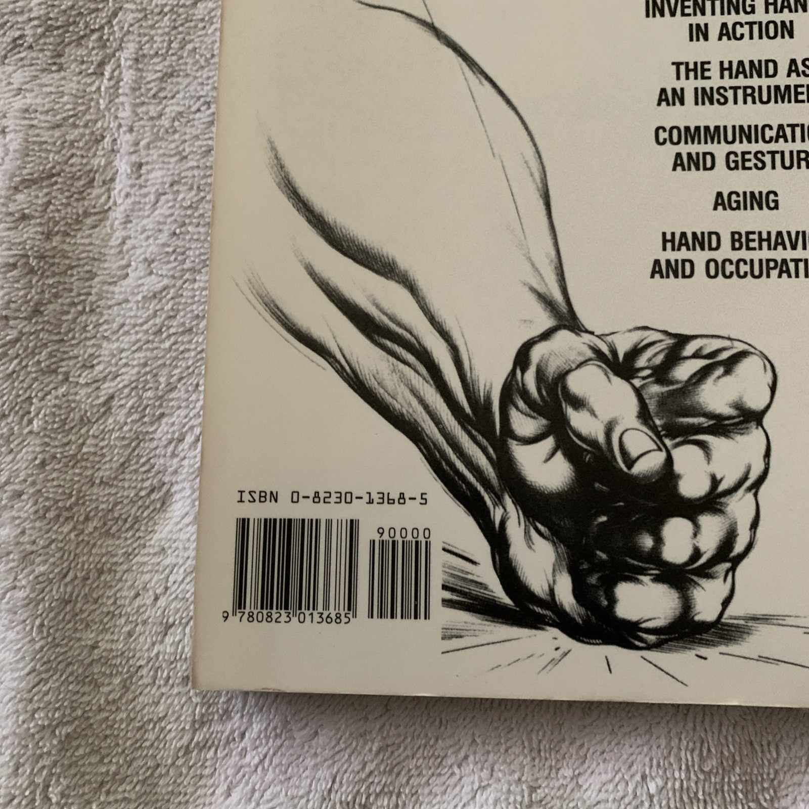 Dynamic Light and Shade – Paperback By Hogarth, Burne – GOOD
