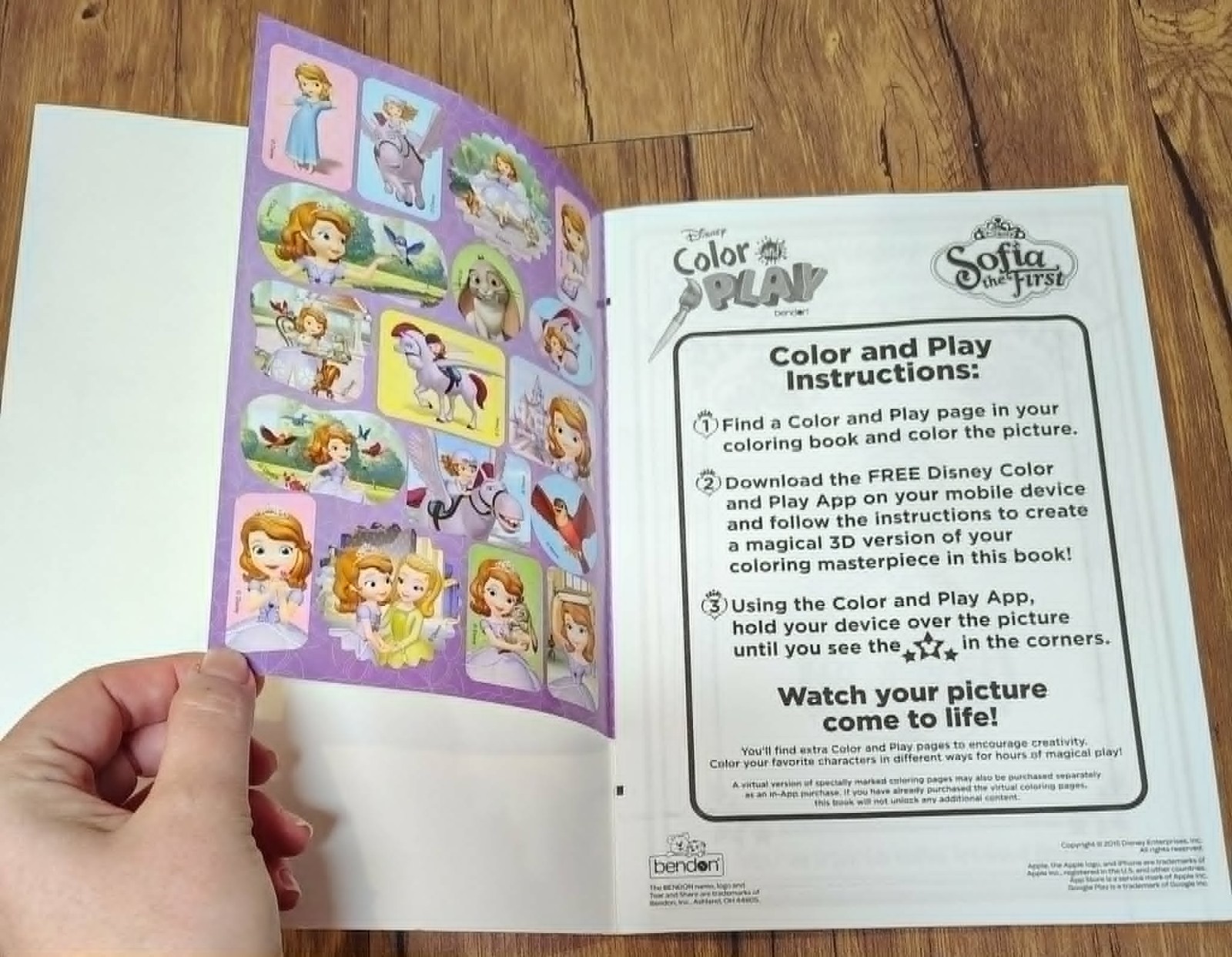 Sofia the First – Color and Play – Come to Life! Coloring & Activity Book 2015