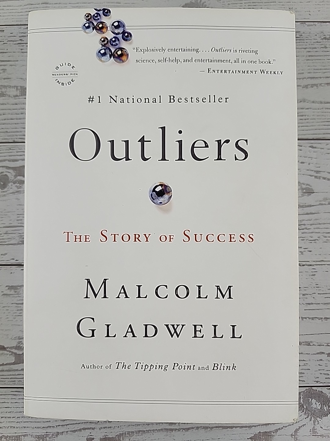 Outliers: The Story of Success by Gladwell, Malcolm Paperback Good