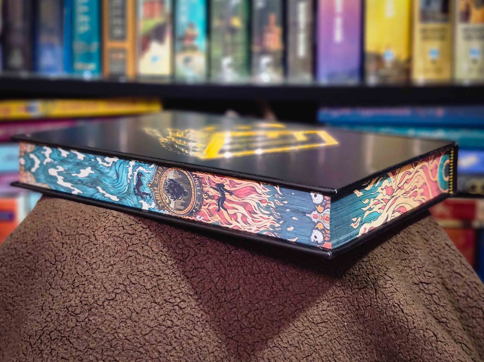 Katabasis – R.F. Kuang (Signed Deluxed Edition + Enamel Pin)