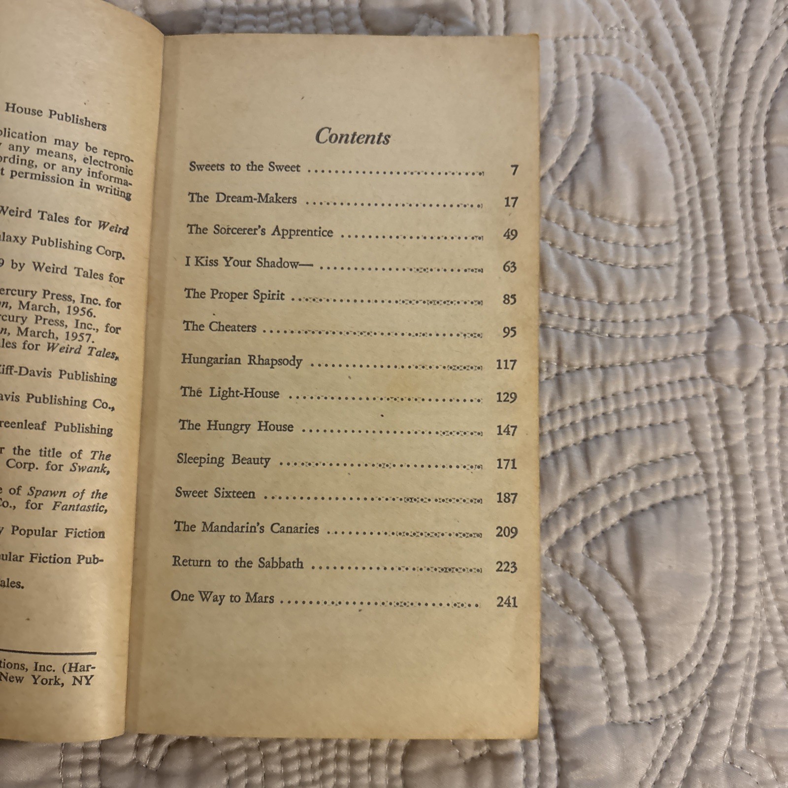 PLEASANT DREAMS By Robert Bloch vintage paperback collectible