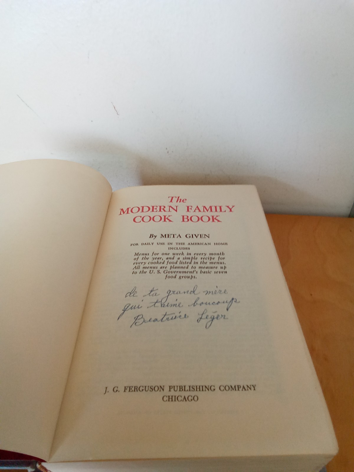 META GIVEN-THE MODERN FAMILY COOK BOOK-HC-1961-J. FERGUSON PUBLISHING COMPANY